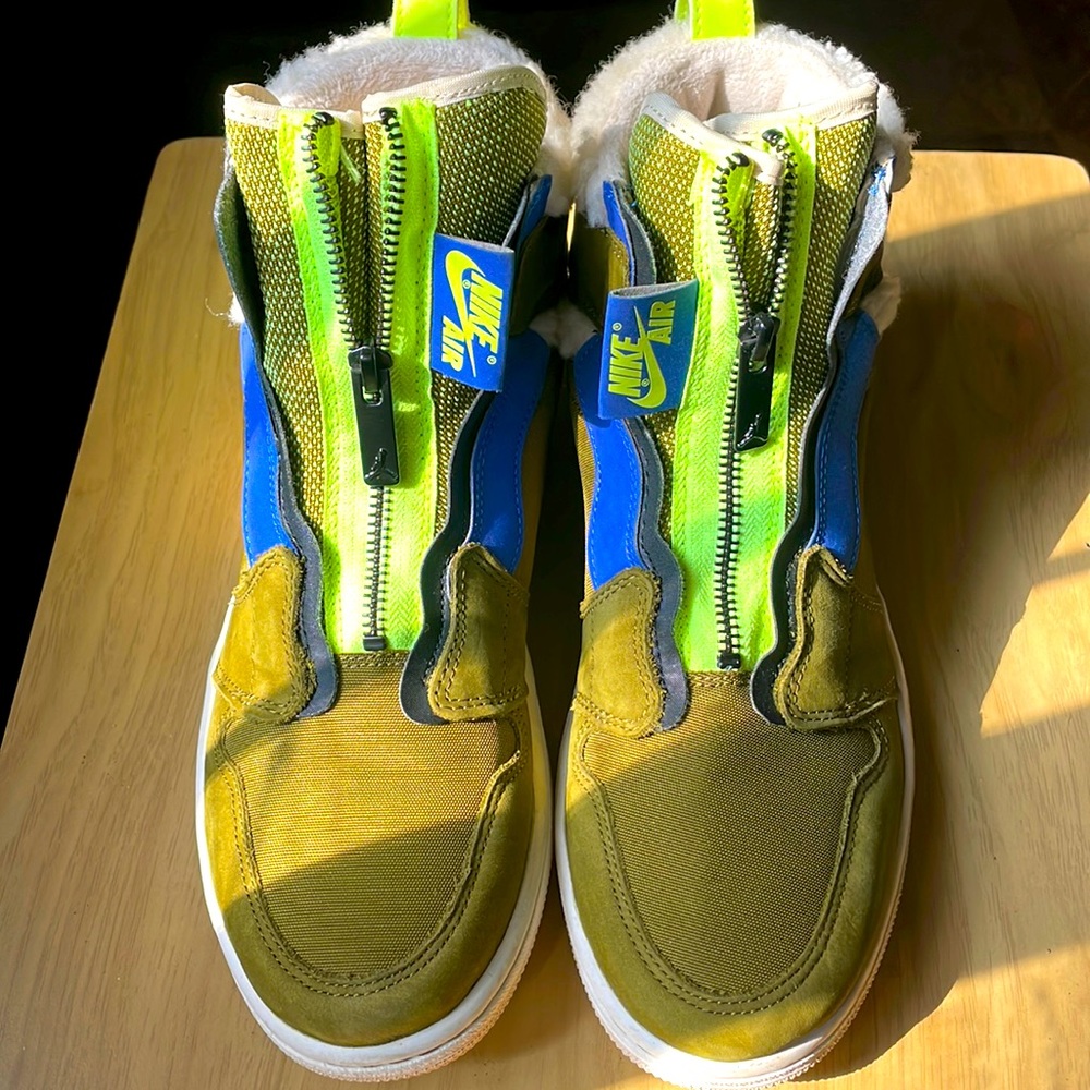Nike Air Jordan - Limited Edition Women